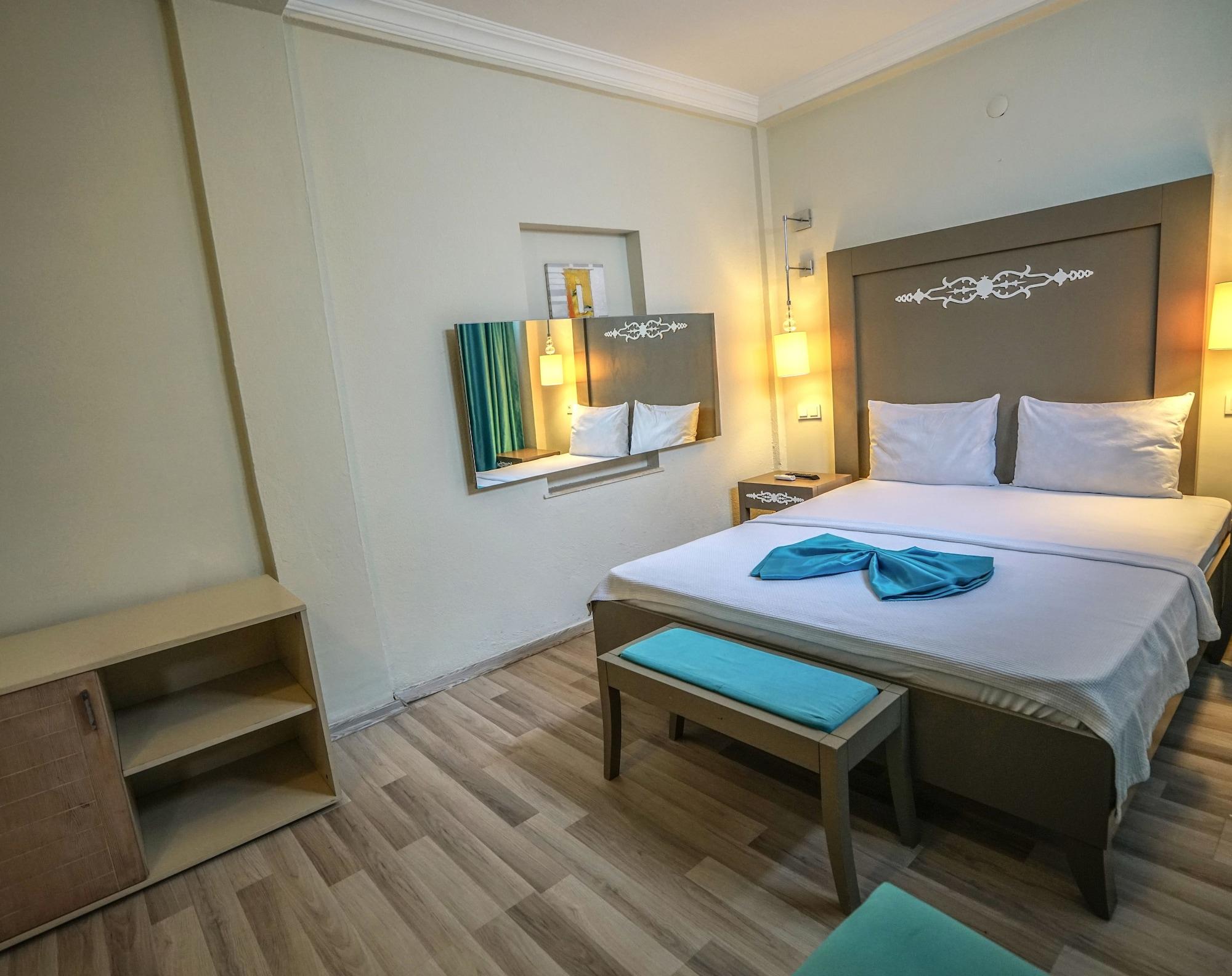 Sky Nova Hotel & Suites Bodrum Bagian luar foto