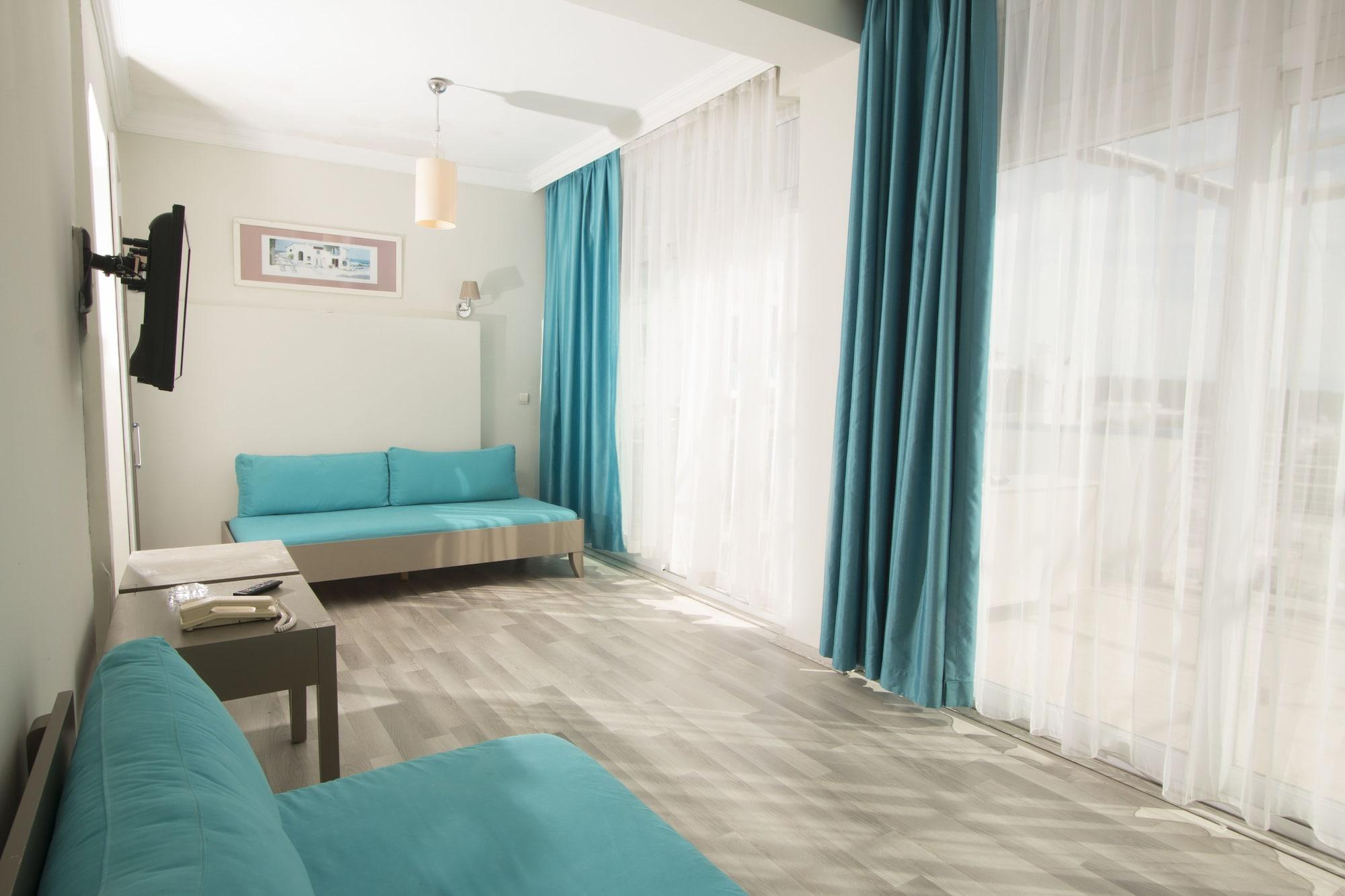 Sky Nova Hotel & Suites Bodrum Bagian luar foto