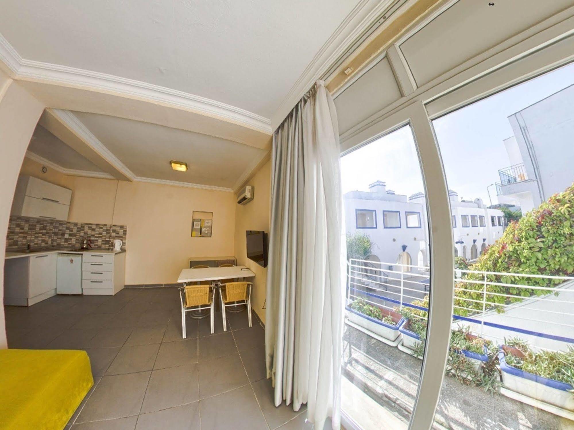 Sky Nova Hotel & Suites Bodrum Bagian luar foto