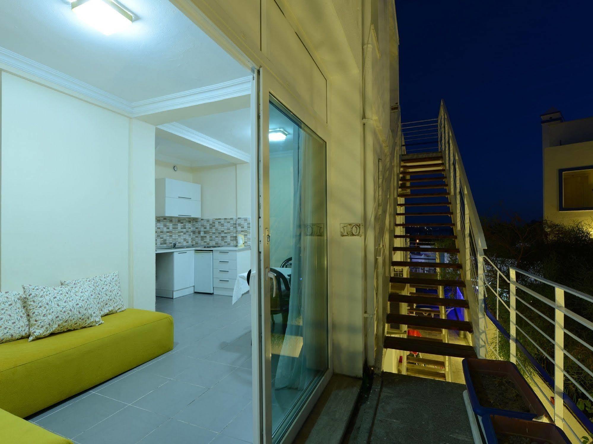 Sky Nova Hotel & Suites Bodrum Bagian luar foto