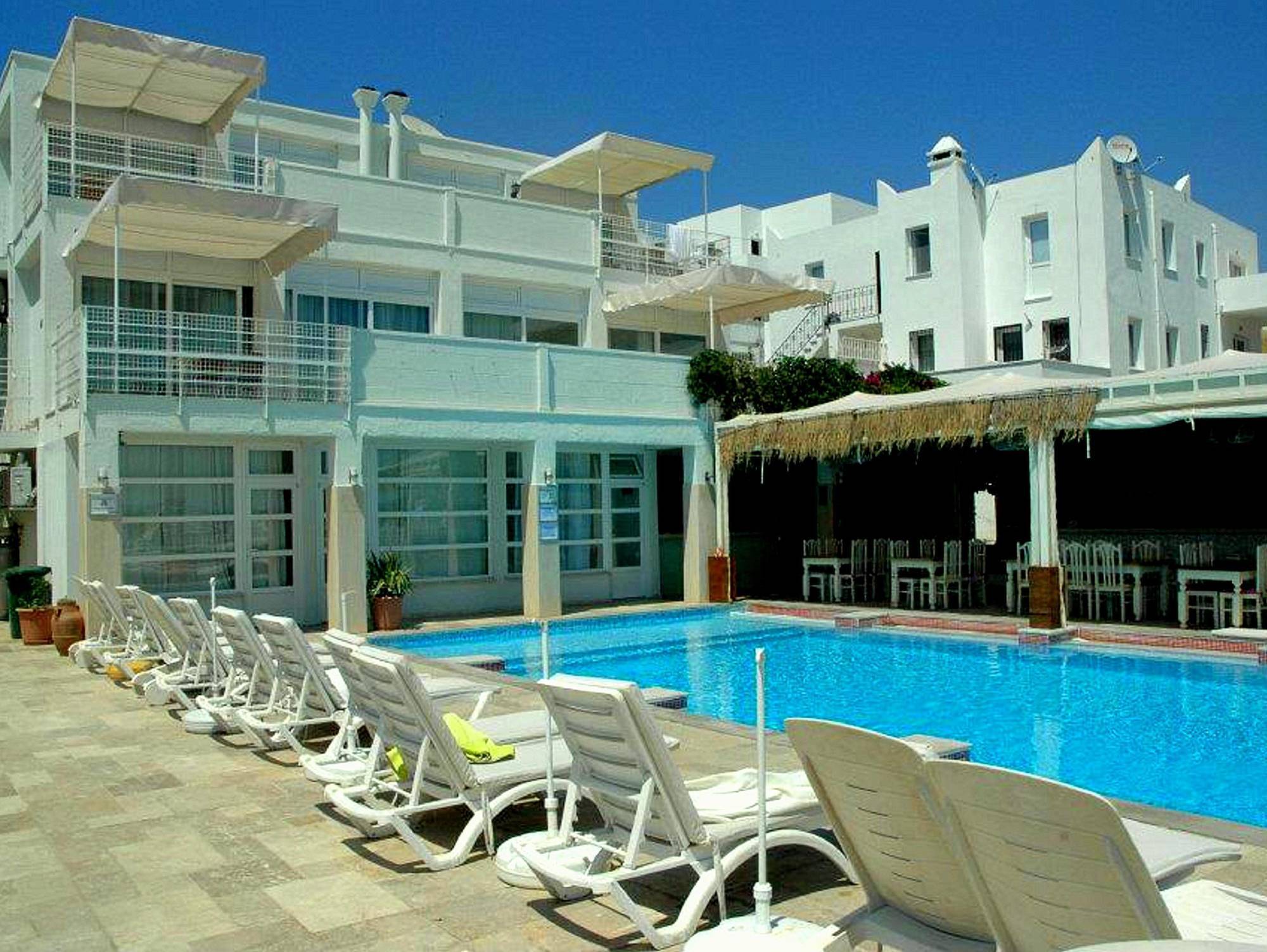 Sky Nova Hotel & Suites Bodrum Bagian luar foto
